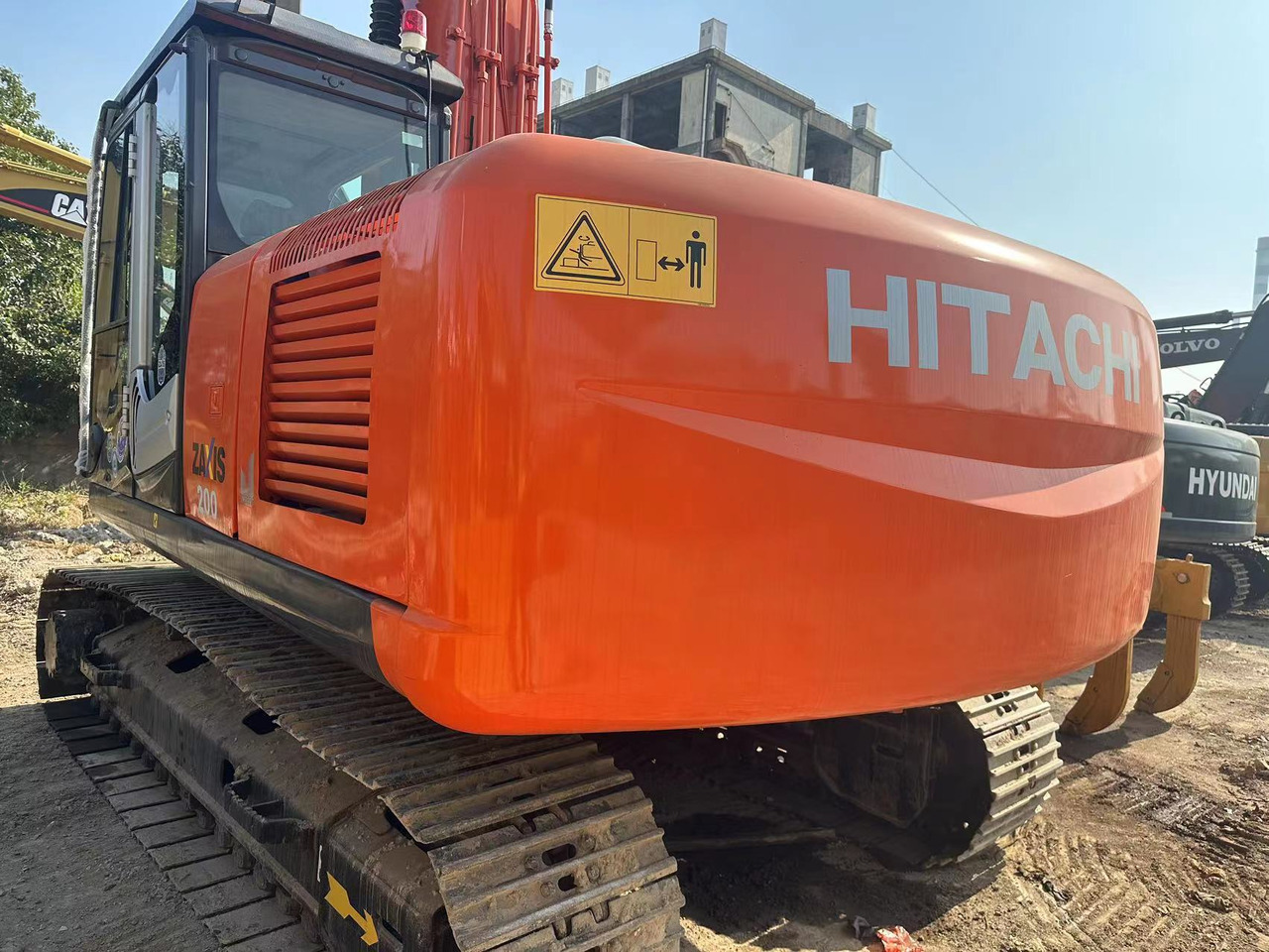 CRAWLER EXCAVATOR Original Japan Hitachi ZX200-3 Excavator Hitachi Excavator in Low Price for Hot Sale - Excavadora de cadenas: foto 2 CRAWLER EXCAVATOR Original Japan Hitachi ZX200-3 Excavator Hitachi Excavator in Low Price for Hot Sale - Excavadora de cadenas: foto 2