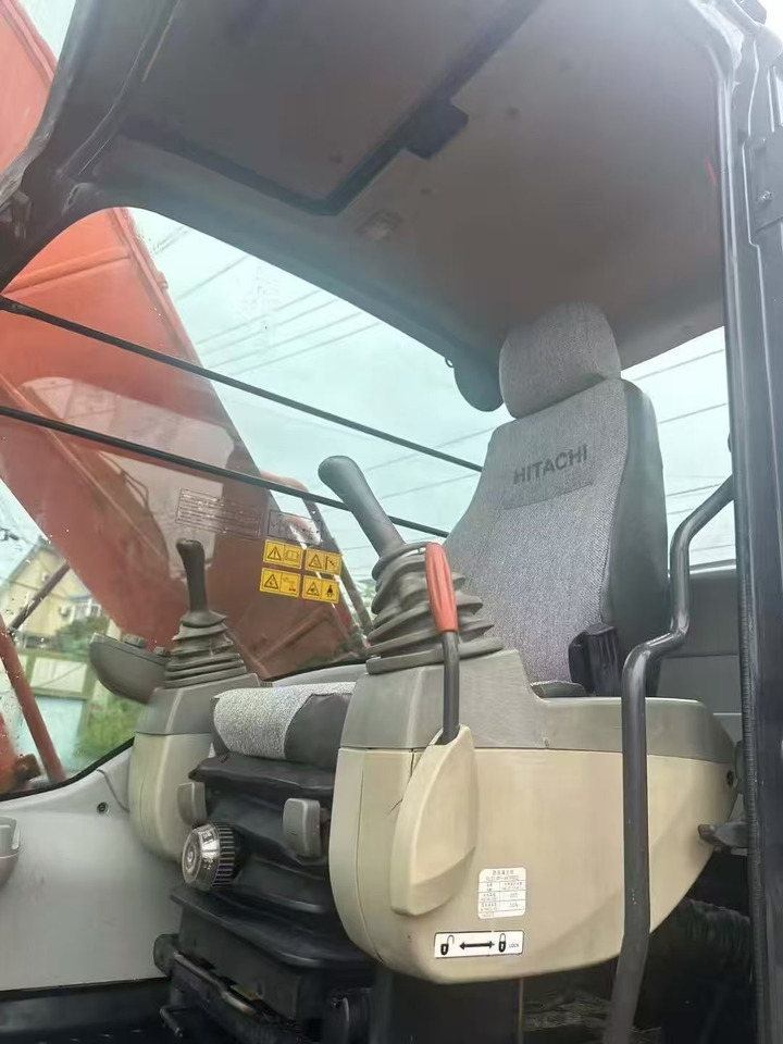 CRAWLER EXCAVATOR Original Japan Hitachi ZX200-5 Excavator Hitachi Excavator in Low Price for Hot Sale - Excavadora de cadenas: foto 3 CRAWLER EXCAVATOR Original Japan Hitachi ZX200-5 Excavator Hitachi Excavator in Low Price for Hot Sale - Excavadora de cadenas: foto 3