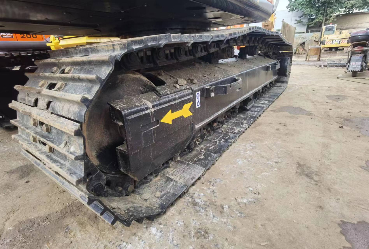 CRAWLER EXCAVATOR Used Hitachi ZX200-3G Excavator for Sale - Low Hours, Full Documentation - Excavadora de cadenas: foto 5 CRAWLER EXCAVATOR Used Hitachi ZX200-3G Excavator for Sale - Low Hours, Full Documentation - Excavadora de cadenas: foto 5