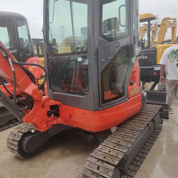 Excellent Performance Original Kubota U35 Mini 3tons Excavator in Stock Kubota U25 35 55 Mini Excavator with Pusher on Sale - Excavadora: foto 2 Excellent Performance Original Kubota U35 Mini 3tons Excavator in Stock Kubota U25 35 55 Mini Excavator with Pusher on Sale - Excavadora: foto 2