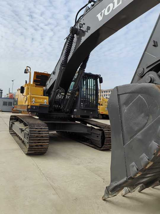 Good Condition VOLVO EC480DL Excavator Low Price Large Hydraulic Crawler Excavator volvo 480dl for Sale - Excavadora: foto 4 Good Condition VOLVO EC480DL Excavator Low Price Large Hydraulic Crawler Excavator volvo 480dl for Sale - Excavadora: foto 4