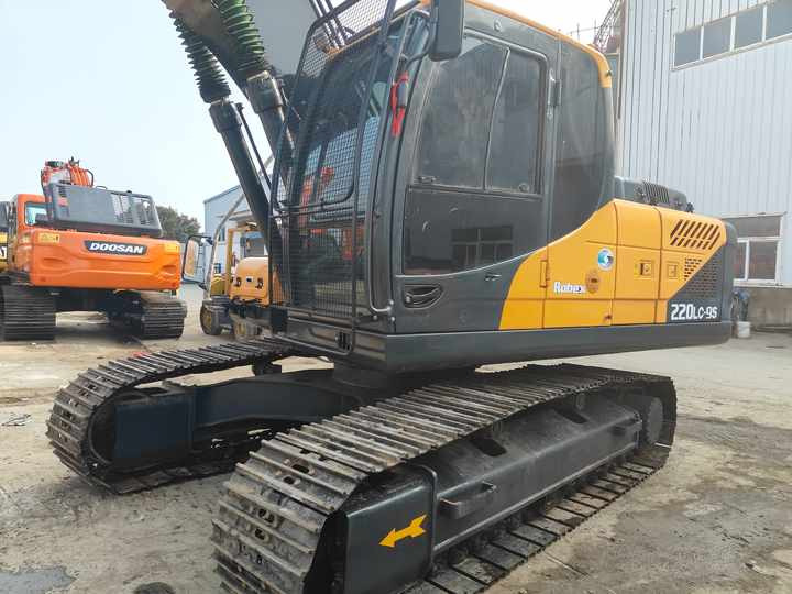 Hyundai 220LC-9S Used Excavator for Mining & Construction | Price Negotiable, Global Shipping - Excavadora de cadenas: foto 2 Hyundai 220LC-9S Used Excavator for Mining & Construction | Price Negotiable, Global Shipping - Excavadora de cadenas: foto 2