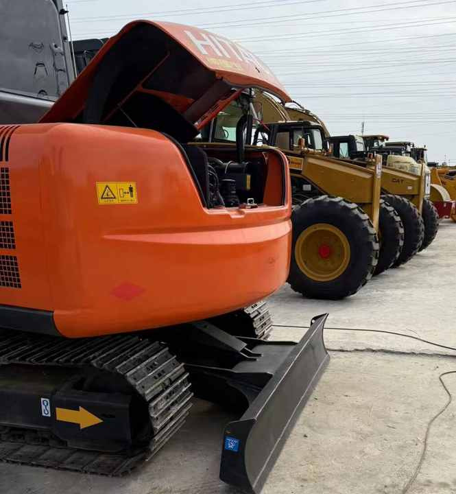 Original Japan Hitachi ZX60 Excavator Hitachi Excavator in Low Price for Hot Sale - Excavadora de cadenas: foto 4 Original Japan Hitachi ZX60 Excavator Hitachi Excavator in Low Price for Hot Sale - Excavadora de cadenas: foto 4