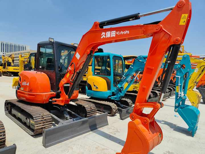 Perfect Condition Kubota U55-4 Japan Brand Mini Excavator with Pusher for Sale Kubota U25 35 55 5tons - Miniexcavadora: foto 3 Perfect Condition Kubota U55-4 Japan Brand Mini Excavator with Pusher for Sale Kubota U25 35 55 5tons - Miniexcavadora: foto 3