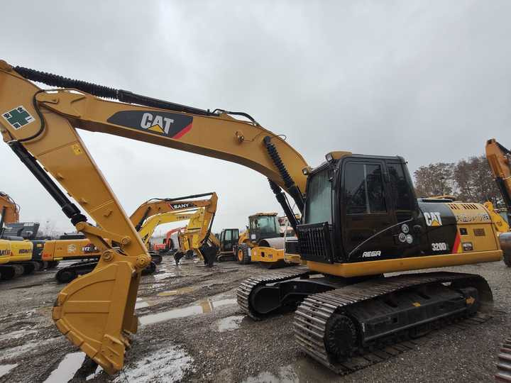 Reasonable Price Japan Original 330d2 Caterpillar Excavator CAT USED 329D2 320D2 325D 315D Excavator - Excavadora de cadenas: foto 5 Reasonable Price Japan Original 330d2 Caterpillar Excavator CAT USED 329D2 320D2 325D 315D Excavator - Excavadora de cadenas: foto 5