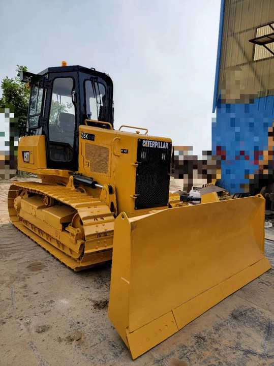 Used Caterpillar Bulldozer Used CatD5K Bulldozer Very Good Condition for Sale - Bulldozer: foto 3 Used Caterpillar Bulldozer Used CatD5K Bulldozer Very Good Condition for Sale - Bulldozer: foto 3