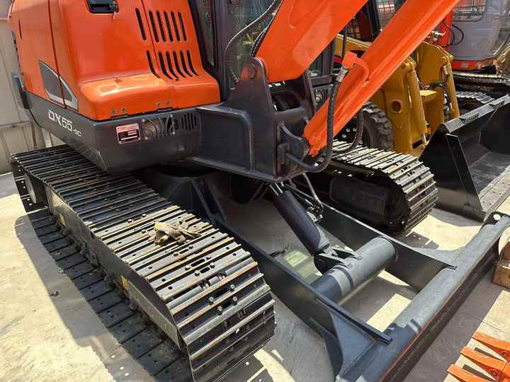 Used Digger DOOSAN DX55 Construction Machinery Construction Digger Used DOOSAN DX55 Cheap Excavator - Excavadora de cadenas: foto 5 Used Digger DOOSAN DX55 Construction Machinery Construction Digger Used DOOSAN DX55 Cheap Excavator - Excavadora de cadenas: foto 5