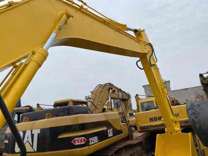 Used Good Quality Japan Original PC200-7 in Good Condition PC200-7 Komatsu - Excavadora de cadenas: foto 5 Used Good Quality Japan Original PC200-7 in Good Condition PC200-7 Komatsu - Excavadora de cadenas: foto 5