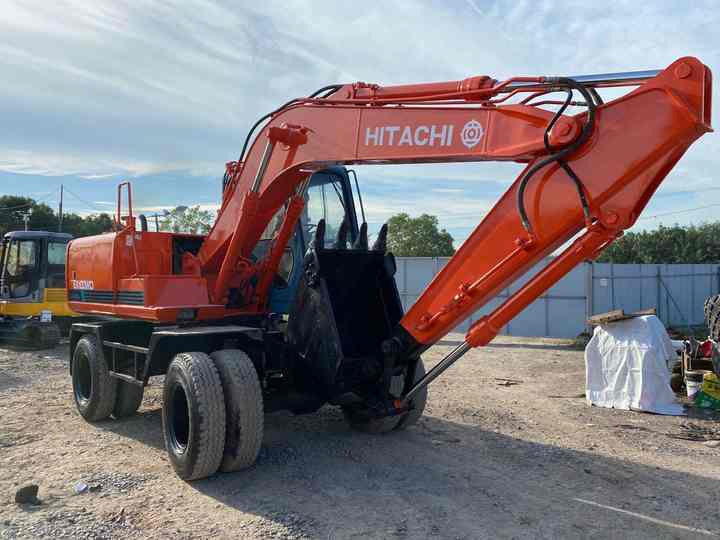 Used Hitachi Ex100WD Wheel Excavator for Sale Japan Made Hitachi Ex100wd Wheeled Excavator for Sale - Excavadora de ruedas: foto 3 Used Hitachi Ex100WD Wheel Excavator for Sale Japan Made Hitachi Ex100wd Wheeled Excavator for Sale - Excavadora de ruedas: foto 3