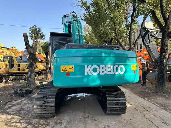 Used Japan Kobelco SK200-8 Crawler Excavator New Arrival Earth-moving Machine for Sale - Excavadora: foto 2 Used Japan Kobelco SK200-8 Crawler Excavator New Arrival Earth-moving Machine for Sale - Excavadora: foto 2