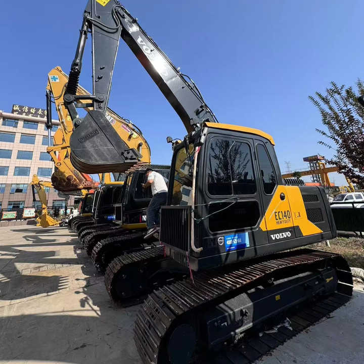 Used Volvo 14 Tonne Crawler Excavator Volvo Ec140 Excavator Good Condition Low Price Good Quality for Sale - Excavadora de cadenas: foto 1 Used Volvo 14 Tonne Crawler Excavator Volvo Ec140 Excavator Good Condition Low Price Good Quality for Sale - Excavadora de cadenas: foto 1