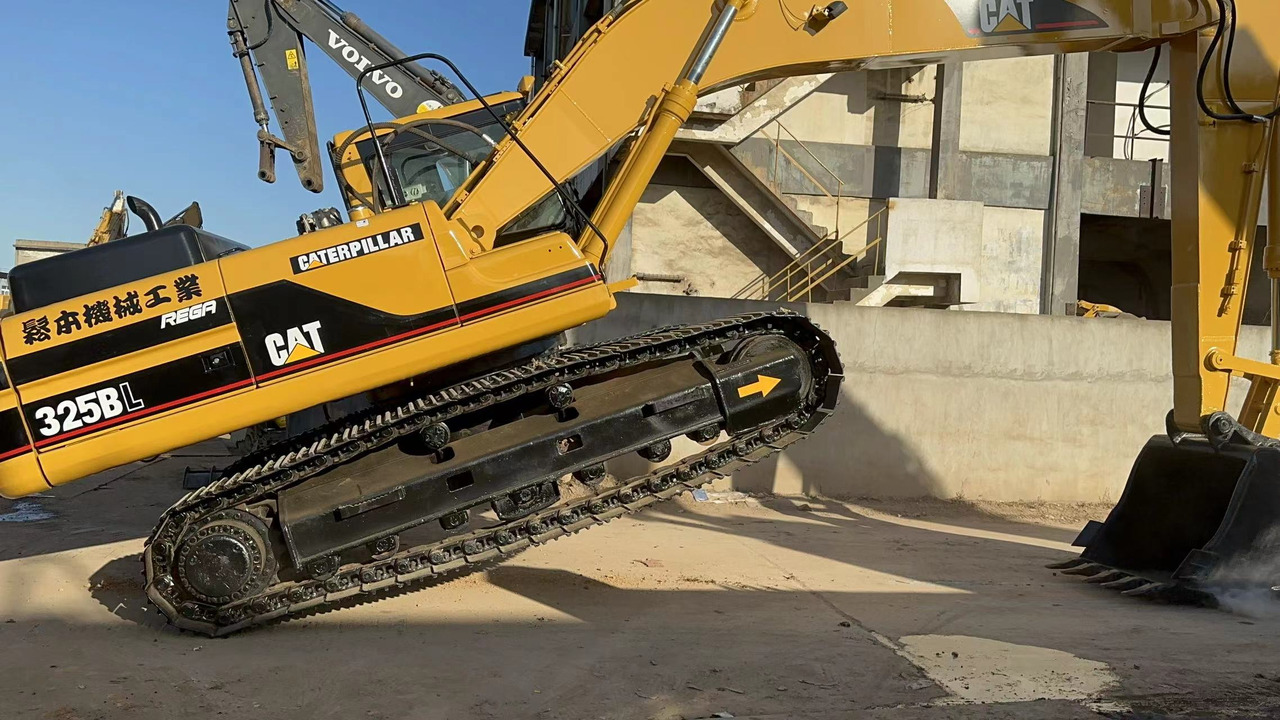 CATERPILLAR 325BL - Excavadora de cadenas: foto 2 CATERPILLAR 325BL - Excavadora de cadenas: foto 2