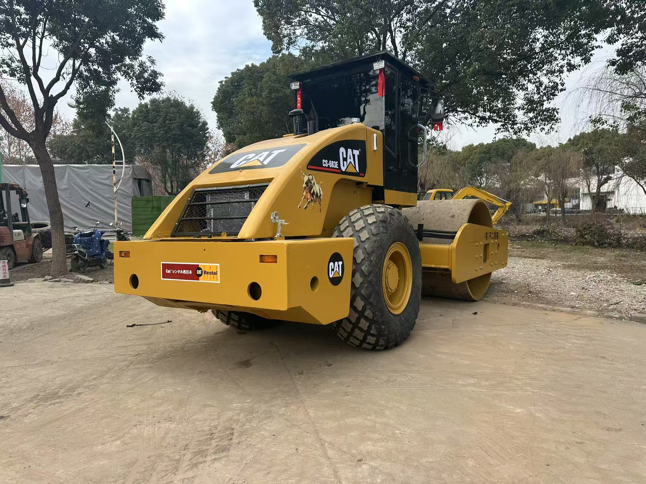 CATERPILLAR CS683E - Apisonadora de asfalto: foto 3 CATERPILLAR CS683E - Apisonadora de asfalto: foto 3