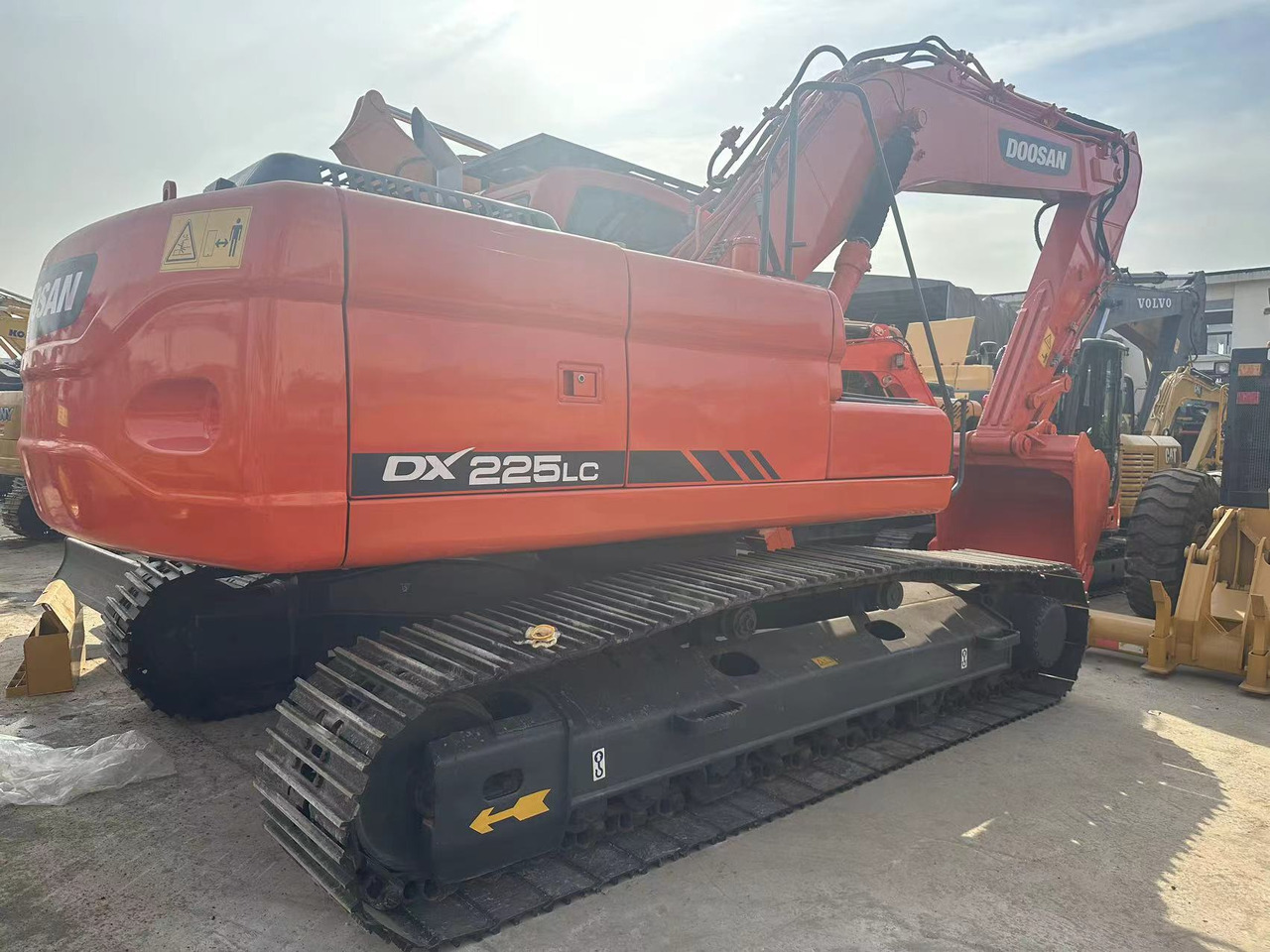 DOOSAN DX225LC - Excavadora de cadenas: foto 1 DOOSAN DX225LC - Excavadora de cadenas: foto 1