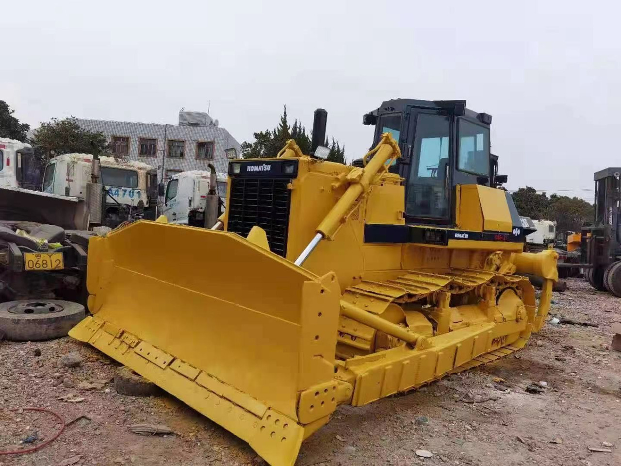 KOMATSU D85-21 - Bulldozer: foto 2 KOMATSU D85-21 - Bulldozer: foto 2