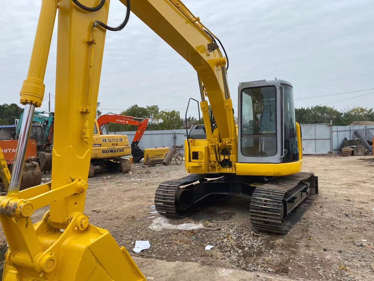 KOMATSU PC128US - Excavadora de cadenas: foto 1 KOMATSU PC128US - Excavadora de cadenas: foto 1