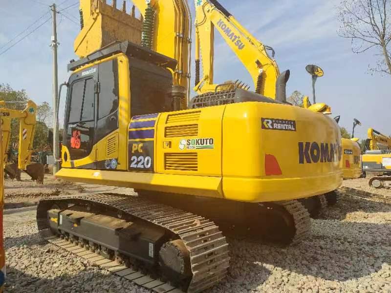 KOMATSU PC220-8 - Excavadora de cadenas: foto 2 KOMATSU PC220-8 - Excavadora de cadenas: foto 2