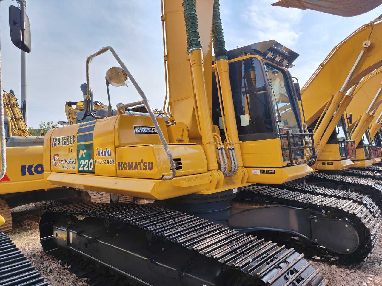 KOMATSU PC220-8 - Excavadora de cadenas: foto 2 KOMATSU PC220-8 - Excavadora de cadenas: foto 2