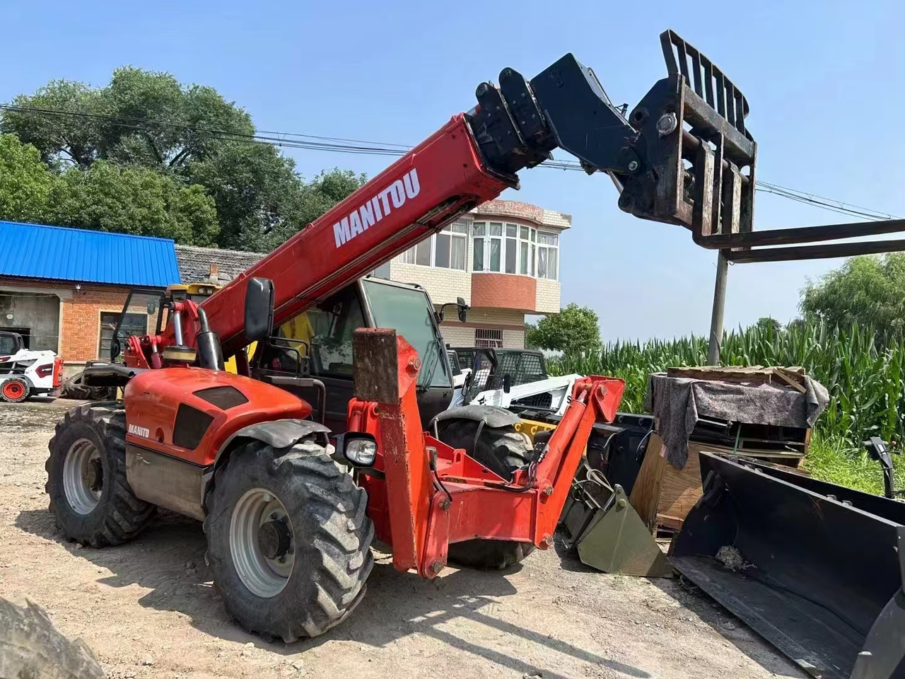 MANITOU MT1740SLT - Manipulador telescópico: foto 1 MANITOU MT1740SLT - Manipulador telescópico: foto 1