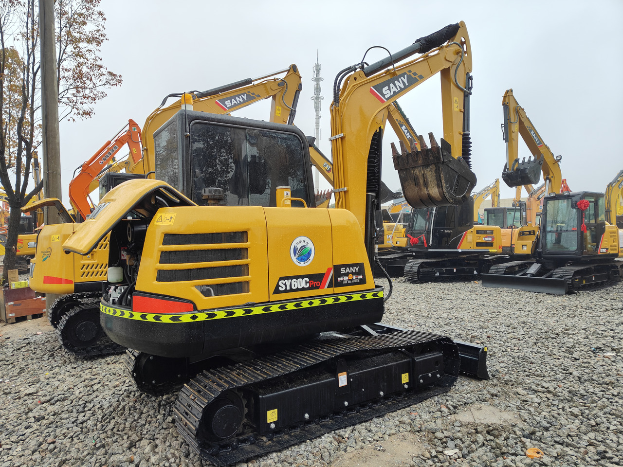 SANY SY60C - Excavadora de cadenas: foto 1 SANY SY60C - Excavadora de cadenas: foto 1