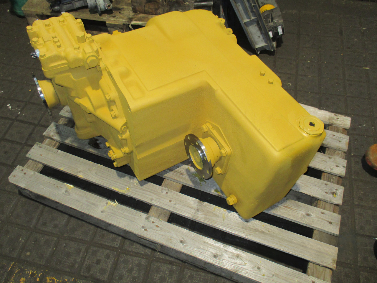 Clark Hurth R32000 - Caja de cambios: foto 1 Clark Hurth R32000 - Caja de cambios: foto 1