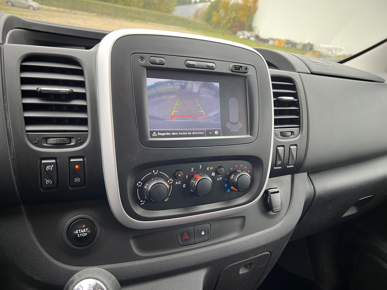 FIAT Talento 6 Places L2H1 EcoJet 145ch Chaine - Furgoneta combi: foto 4 FIAT Talento 6 Places L2H1 EcoJet 145ch Chaine - Furgoneta combi: foto 4