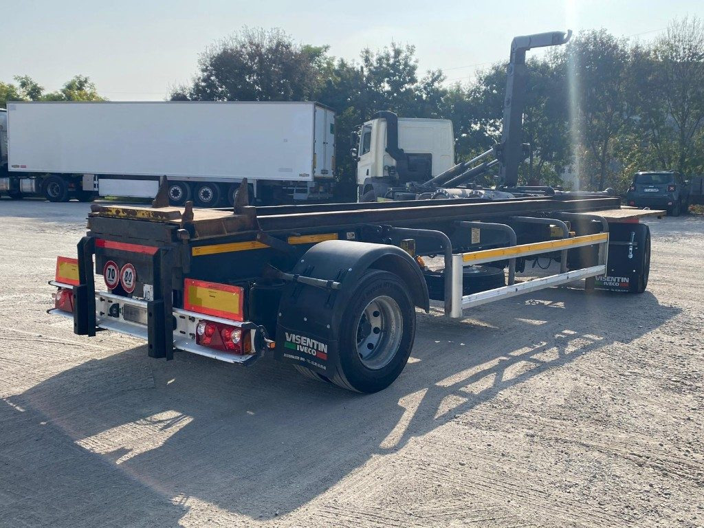 CARDI RIMORCHIO CARDI SCARRABILE PNEUMATICO - Remolque multilift/ Portacontenedores de cadenas: foto 1 CARDI RIMORCHIO CARDI SCARRABILE PNEUMATICO - Remolque multilift/ Portacontenedores de cadenas: foto 1