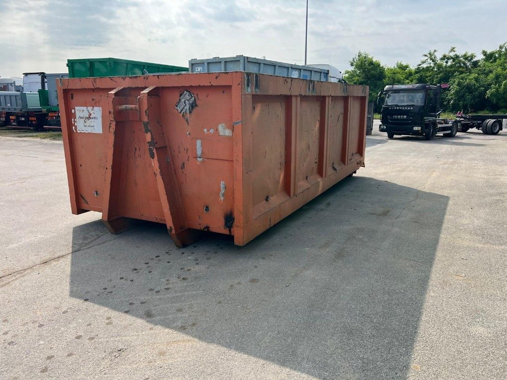 CONTAINER SCARRABILE USATO A CIELO APERTO - Contenedor de gancho: foto 2 CONTAINER SCARRABILE USATO A CIELO APERTO - Contenedor de gancho: foto 2