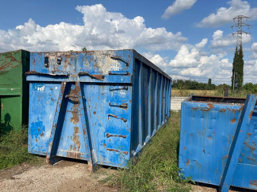 CONTAINER SCARRABILE USATO A CIELO APERTO - Contenedor de gancho: foto 1 CONTAINER SCARRABILE USATO A CIELO APERTO - Contenedor de gancho: foto 1