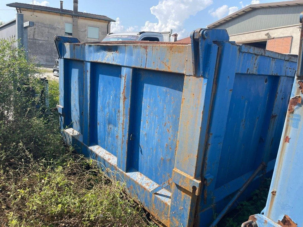 CONTAINER SCARRABILE USATO A CIELO APERTO - Contenedor de gancho: foto 2 CONTAINER SCARRABILE USATO A CIELO APERTO - Contenedor de gancho: foto 2