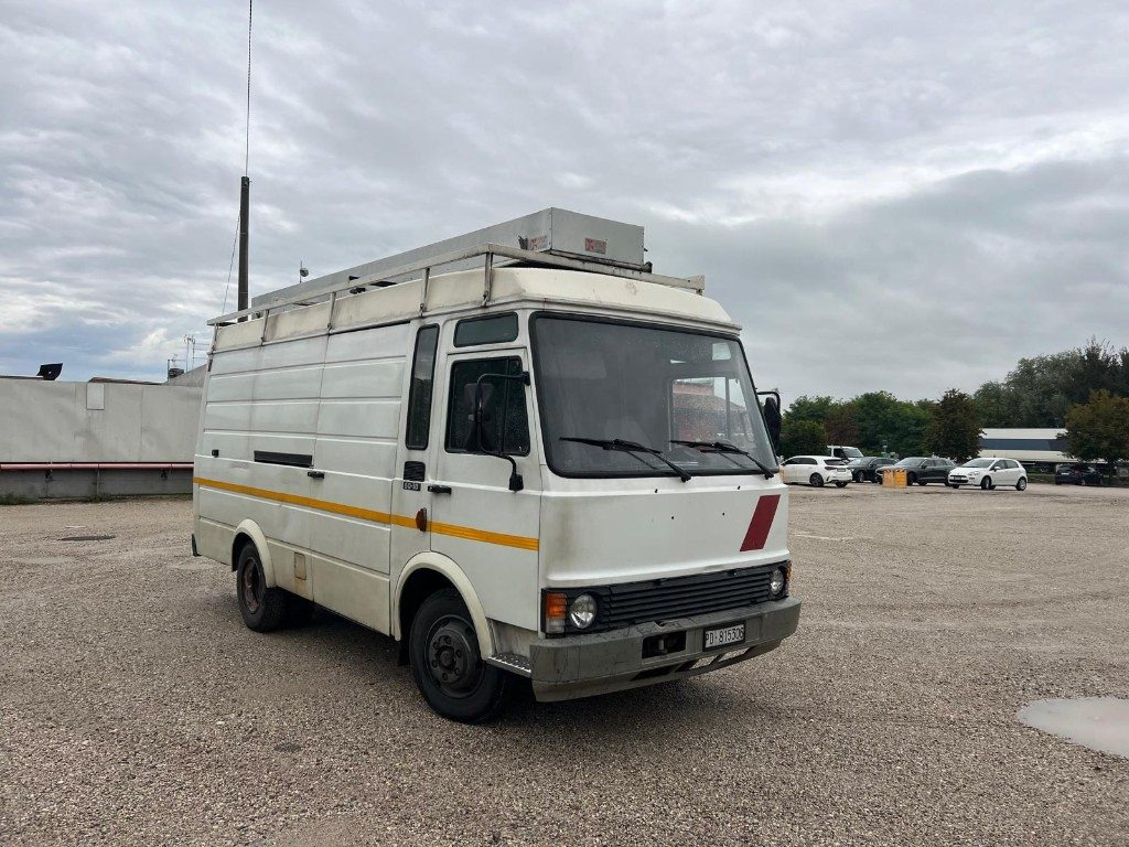 FIAT 60 10 - Furgón: foto 2 FIAT 60 10 - Furgón: foto 2