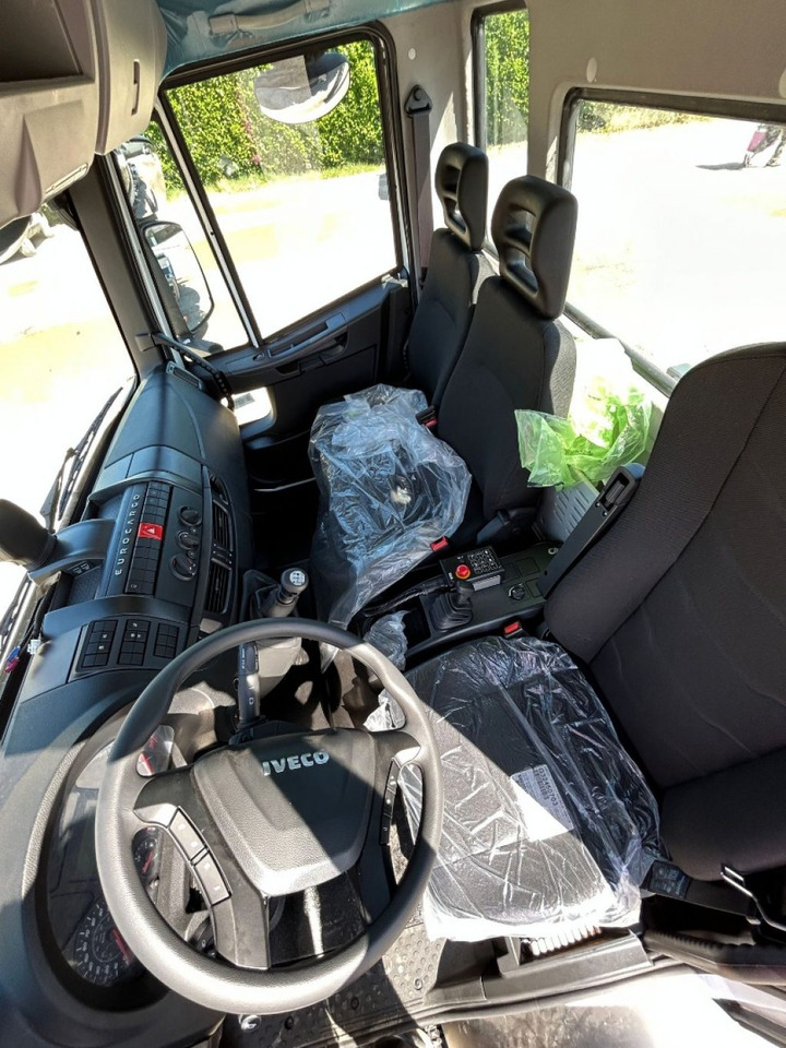 Camión multibasculante nuevo IVECO EUROCARGO 180E32K NUOVO SCARRABILE: foto 9 Camión multibasculante nuevo IVECO EUROCARGO 180E32K NUOVO SCARRABILE: foto 9
