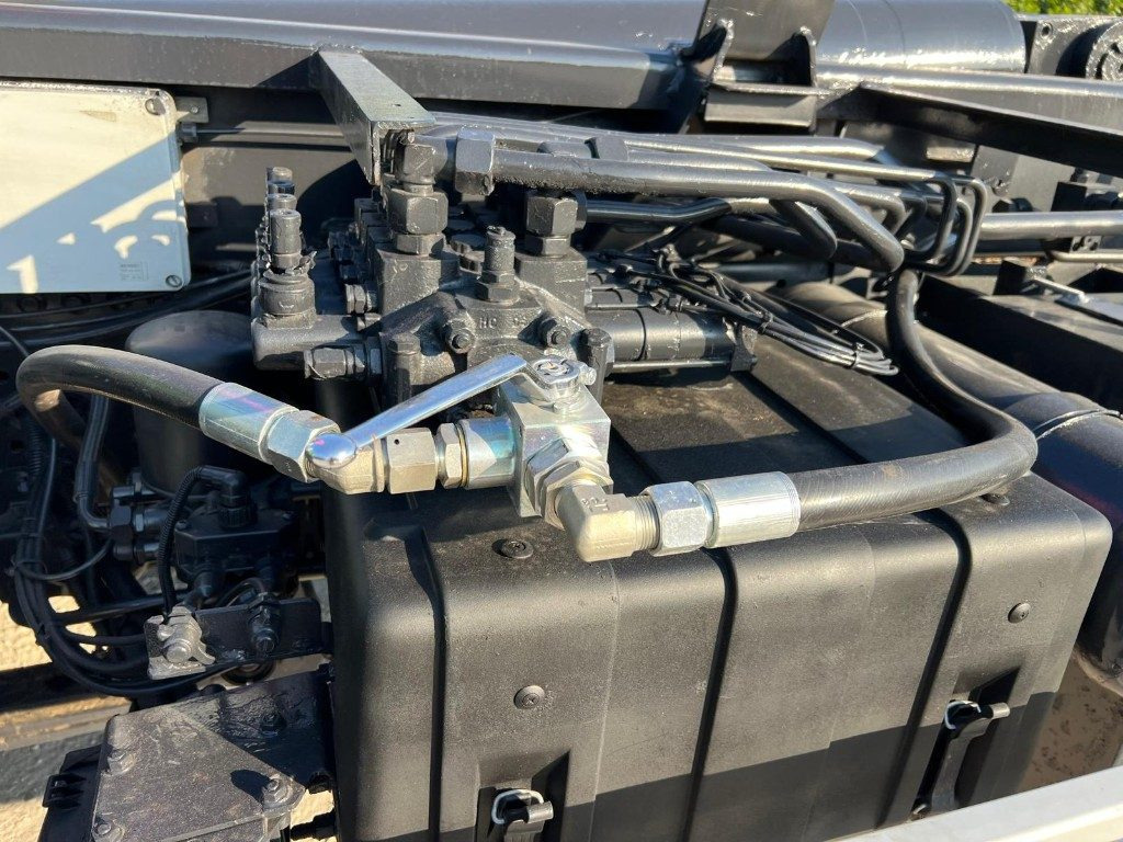 Camión multibasculante IVECO TRAKKER 450 SCARRABILE: foto 10