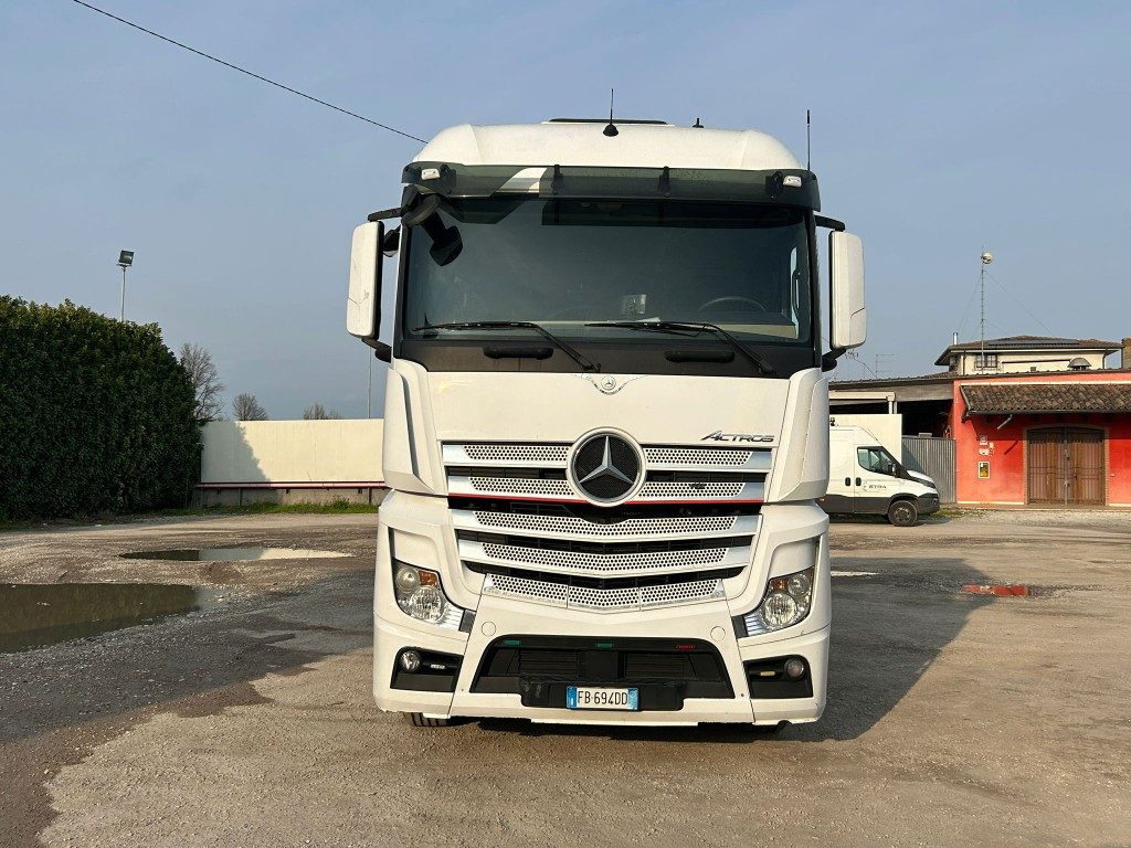 MERCEDES ACTROS 25.51 SCARRABILE - Camión multibasculante: foto 2 MERCEDES ACTROS 25.51 SCARRABILE - Camión multibasculante: foto 2