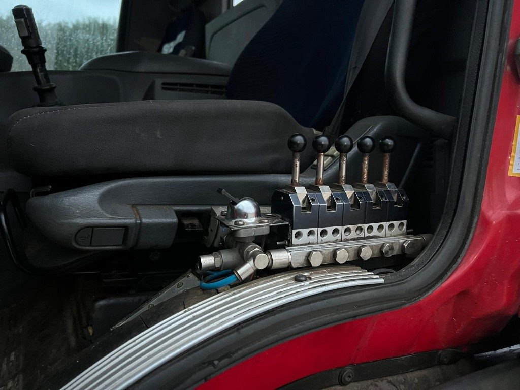 Camión multibasculante SCANIA CV P114 SCARRABILE 6X2: foto 7