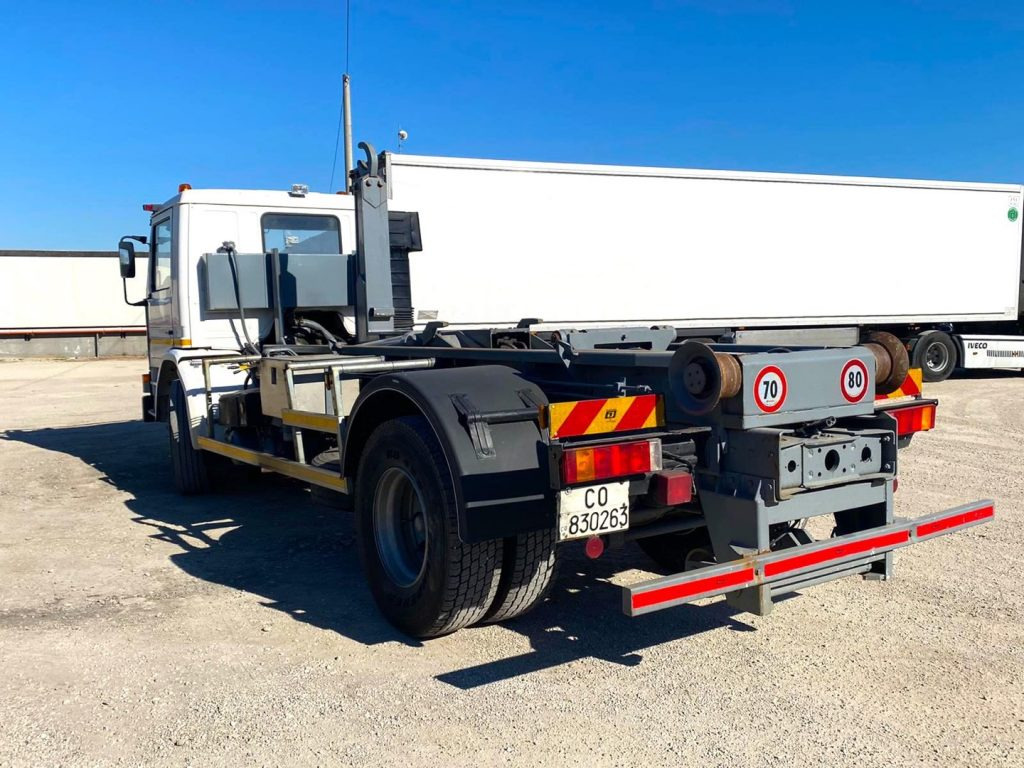 SCANIA H82 SCARRABILE BALESTRATO ANTERIORE E POSTE - Camión multibasculante: foto 5 SCANIA H82 SCARRABILE BALESTRATO ANTERIORE E POSTE - Camión multibasculante: foto 5