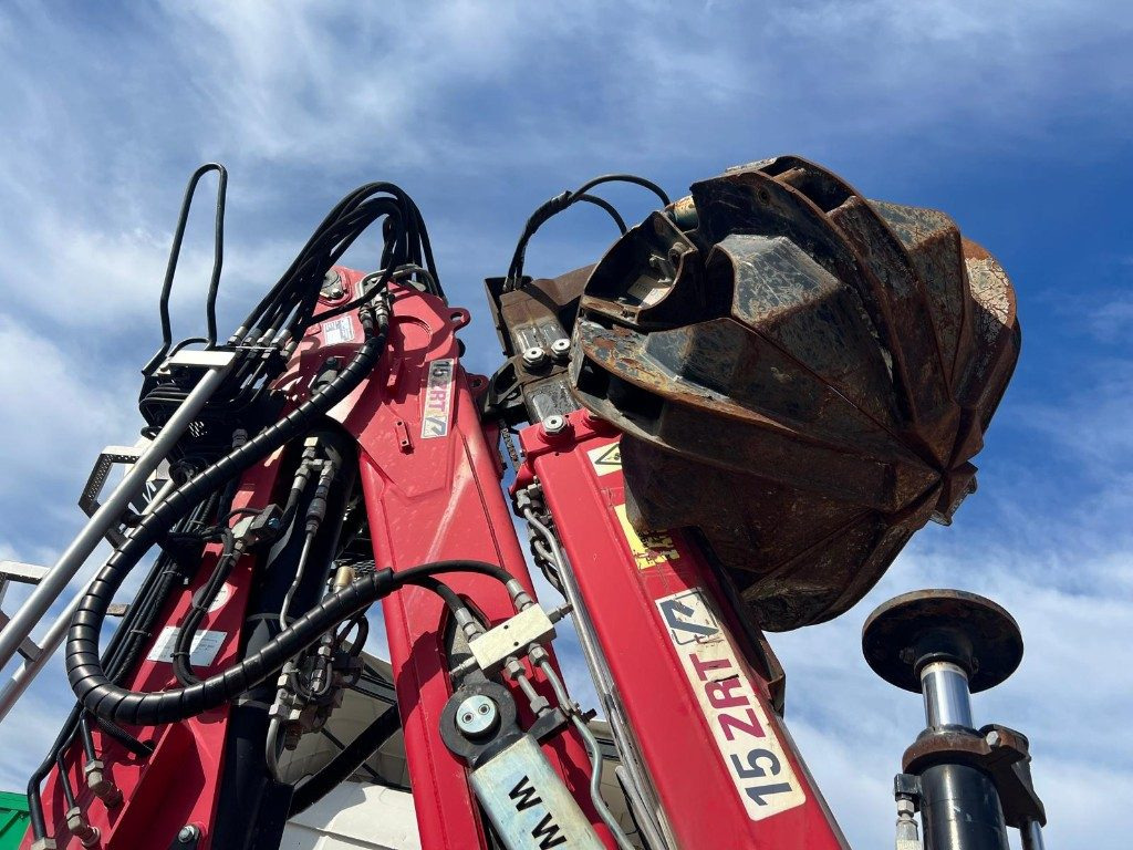 TECNOKAR SEMIRIMORCHIO TECNOKAR SCARRABILE CON GRU - Semirremolque portacontenedore/ Intercambiable: foto 3 TECNOKAR SEMIRIMORCHIO TECNOKAR SCARRABILE CON GRU - Semirremolque portacontenedore/ Intercambiable: foto 3