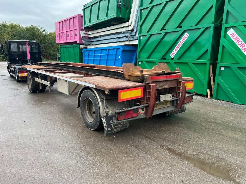 VIBERTI RIMORCHIO VIBERTI SCARRABILE PNEUMATICO - Remolque multilift/ Portacontenedores de cadenas: foto 1 VIBERTI RIMORCHIO VIBERTI SCARRABILE PNEUMATICO - Remolque multilift/ Portacontenedores de cadenas: foto 1