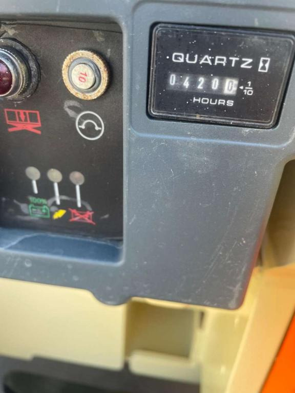 Plataforma de tijeras JLG 3246ES: foto 6