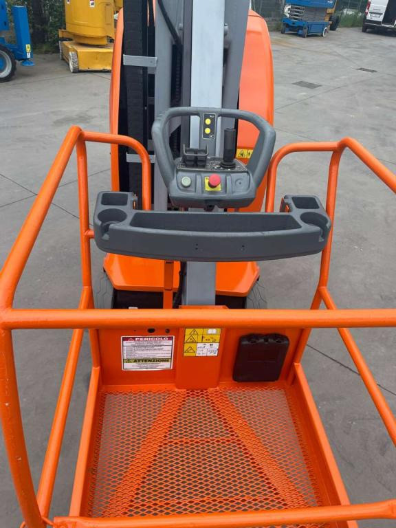 JLG TOUCAN 10E - Plataforma de mástil vertical: foto 4 JLG TOUCAN 10E - Plataforma de mástil vertical: foto 4