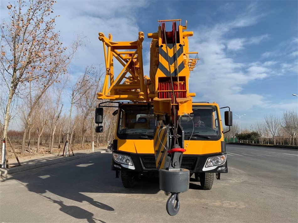 XCMG QY100K 100 ton truck crane - Autogrúa: foto 2 XCMG QY100K 100 ton truck crane - Autogrúa: foto 2