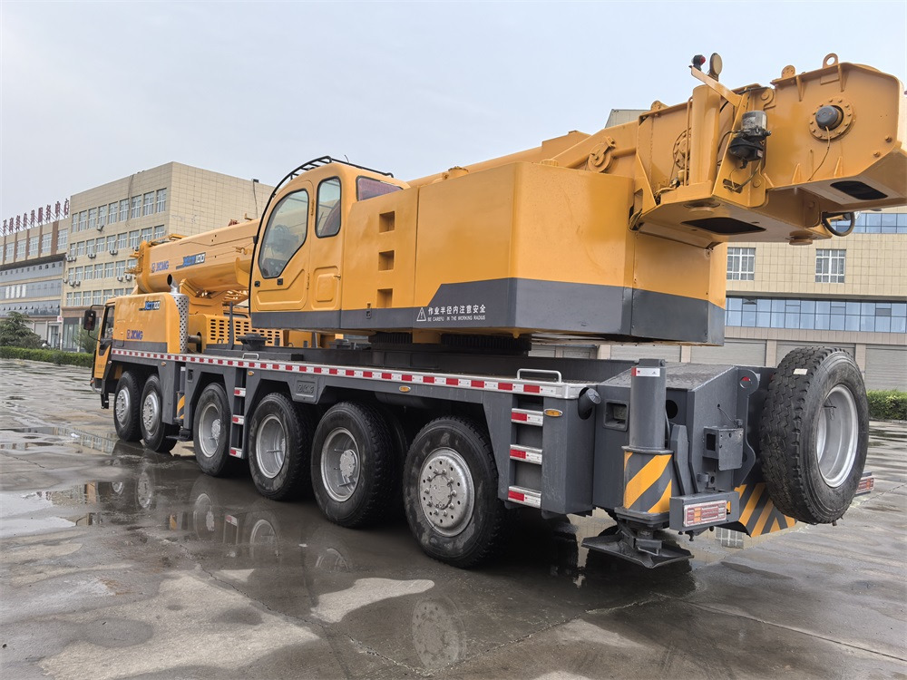 XCMG QY100K QY130K QY160K QAY200 QAY240 QAY300 QAY350 used truck crane - Autogrúa: foto 4 XCMG QY100K QY130K QY160K QAY200 QAY240 QAY300 QAY350 used truck crane - Autogrúa: foto 4