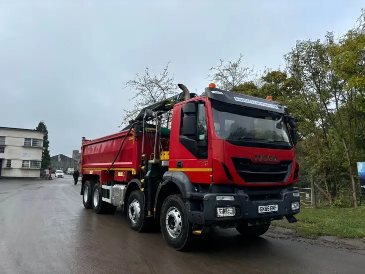 Iveco Trakker - Camión volquete: foto 3 Iveco Trakker - Camión volquete: foto 3