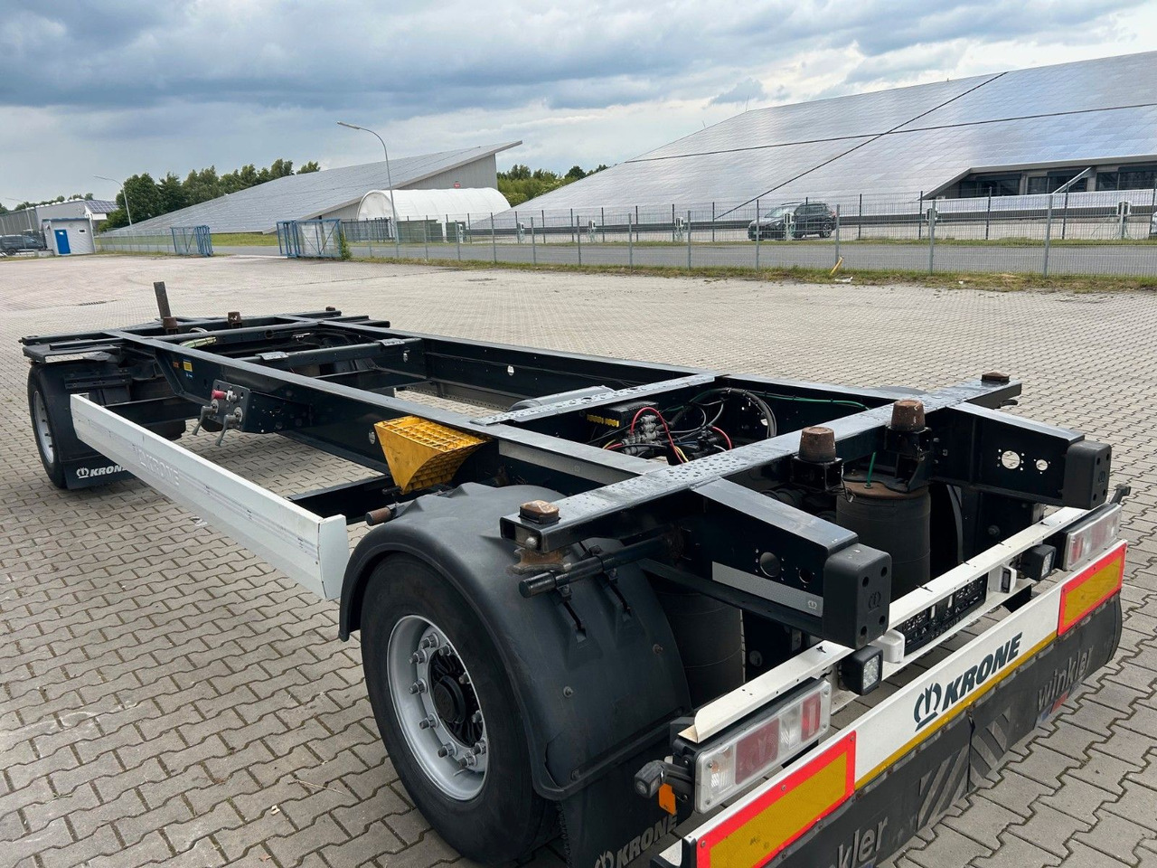 Krone AZW 18 eL3B7 Box Carrier BDF - Remolque portacontenedore/ Intercambiable: foto 4 Krone AZW 18 eL3B7 Box Carrier BDF - Remolque portacontenedore/ Intercambiable: foto 4