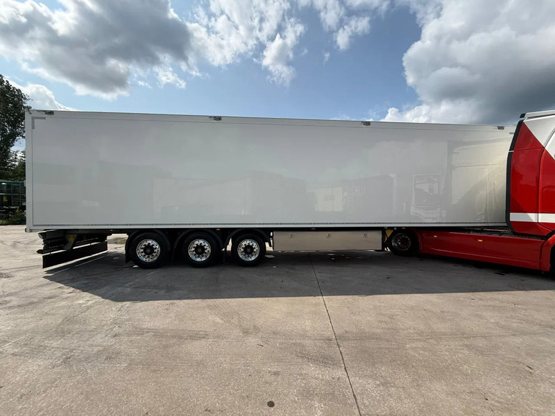 Semirremolque piso movil kraker K-Force ISO: foto 10 Semirremolque piso movil kraker K-Force ISO: foto 10