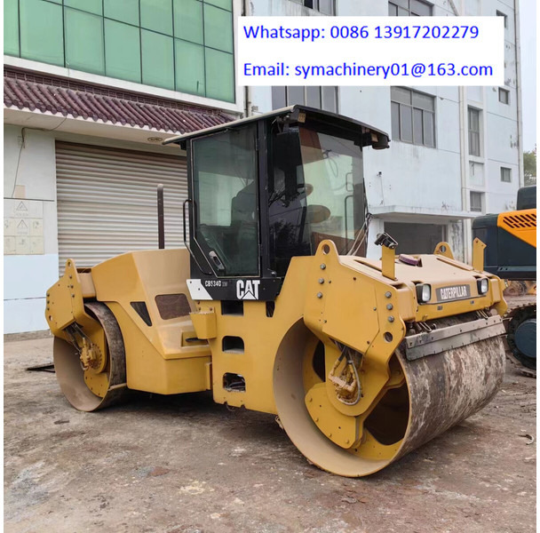 Caterpillar CB534D - Rodillo: foto 1 Caterpillar CB534D - Rodillo: foto 1