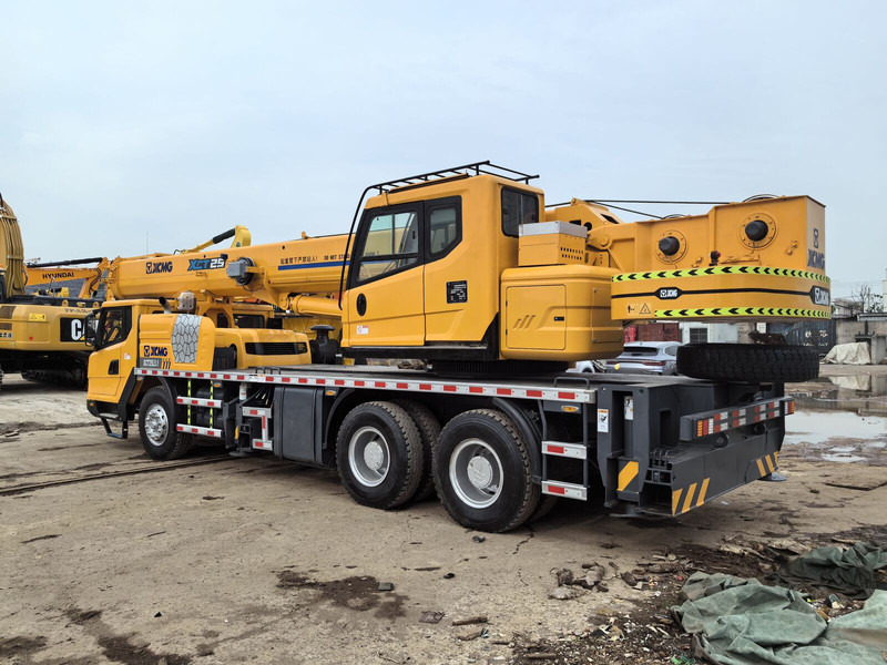 XCMG XCT25 - Grúa todo terreno: foto 2 XCMG XCT25 - Grúa todo terreno: foto 2