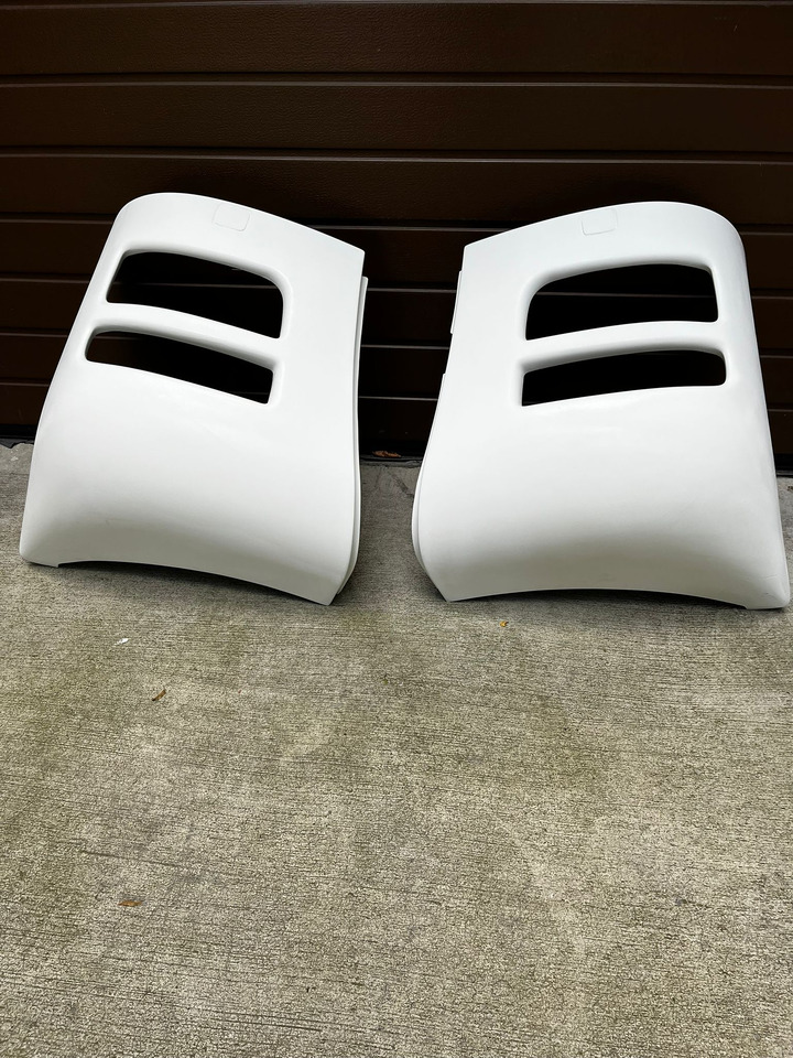 Zderzak przedni lewy MAN LION'S COACH R07, R08 MAN Lion’s Coach R07, R08 - Carrocería y exterior para Autobús: foto 4 Zderzak przedni lewy MAN LION'S COACH R07, R08 MAN Lion’s Coach R07, R08 - Carrocería y exterior para Autobús: foto 4