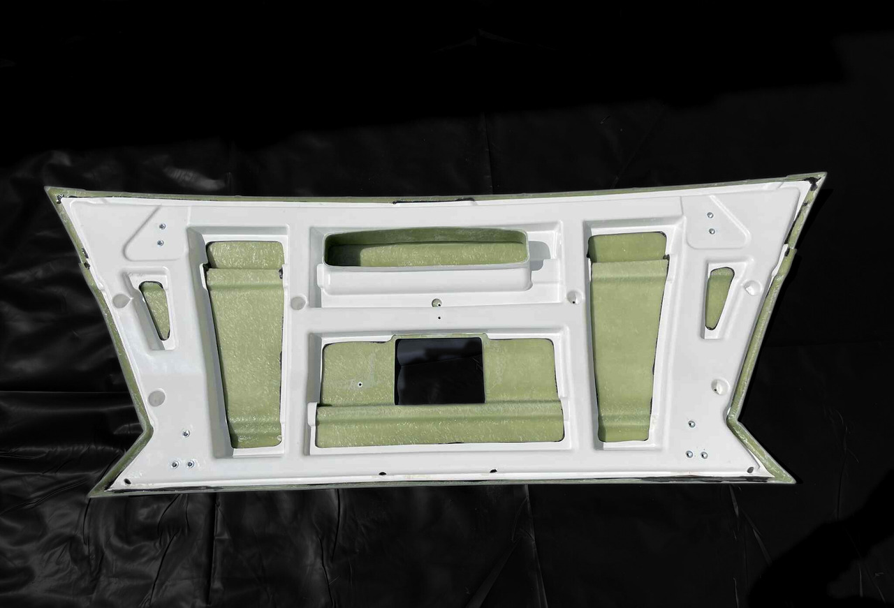 Zderzak przedni środkowy MAN LION'S COACH EURO 6 MAN Lion’s Coach Euro 6 - Parachoques para Autocar: foto 2 Zderzak przedni środkowy MAN LION'S COACH EURO 6 MAN Lion’s Coach Euro 6 - Parachoques para Autocar: foto 2