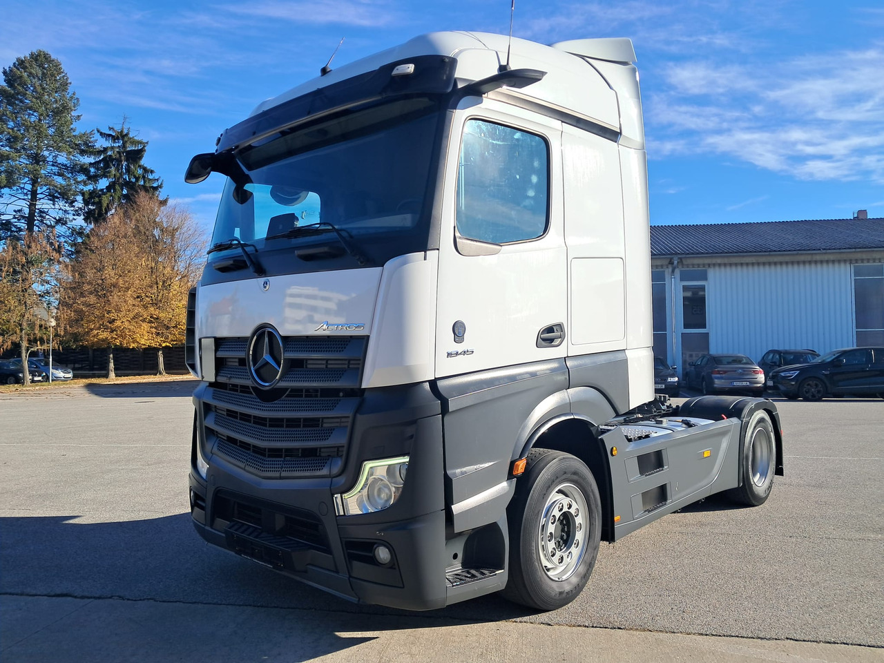 MERCEDES-BENZ Actros 18 45 | Retarder | Standklima | 4 Stück MP5 - Cabeza tractora: foto 1 MERCEDES-BENZ Actros 18 45 | Retarder | Standklima | 4 Stück MP5 - Cabeza tractora: foto 1